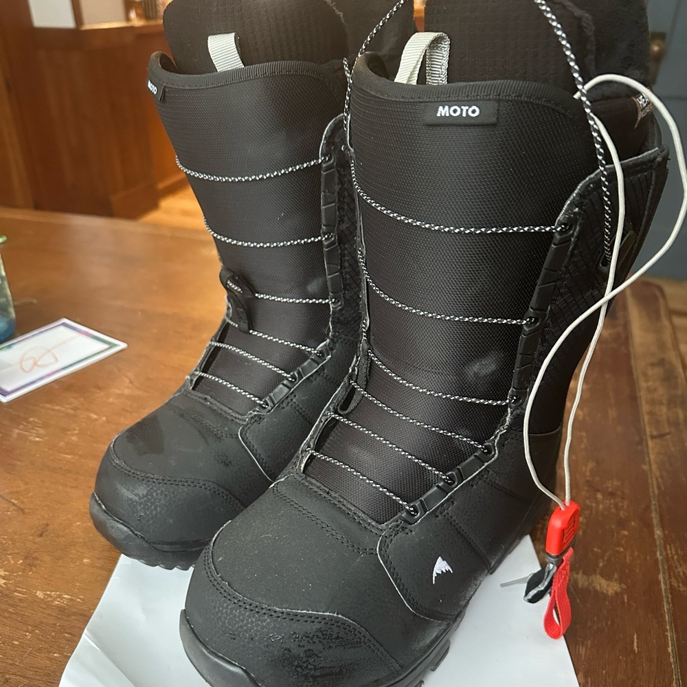 Burton Men’s Moto Snowboard Boots Size 10.5